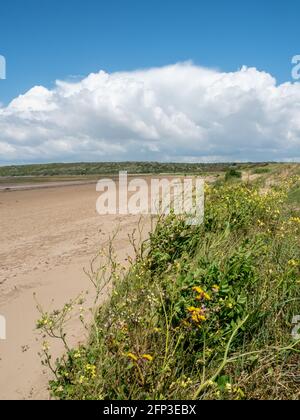 Wolkenwälze über Sand Bay, in der Nähe von Weston-super-Mare, in North Somerset. Stockfoto