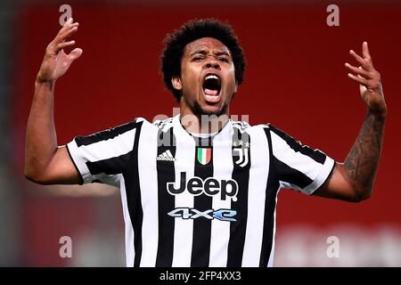 Reggio Emilia, Italien. 19 Mai 2021. Weston McKennie von Juventus FC feiert während des TIMVISION Cup-Finalspiels zwischen Atalanta BC und Juventus FC. Kredit: Nicolò Campo/Alamy Live Nachrichten Stockfoto