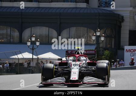 Monaco, Monaco. Mai 2021. Motorsport: Formel-1-Weltmeisterschaft, großer Preis von Monaco, 2. Freies Training. Der Italiener Antonio Giovinazzi vom Alfa Romeo Racing Team auf der Strecke. Kredit: Hasan Bratic/dpa/Alamy Live Nachrichten Stockfoto