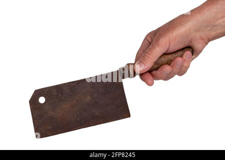 Hand hält einen rostigen alten Metzgerspalter mit Holzgriff isoliert auf weißem Hintergrund. Vintage-Metzger oder Küchenmesser mit Schneideweg. Stockfoto