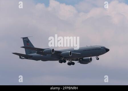 KONYA, TÜRKEI - 08 2016. Juni: Mehrere Flugzeuge der türkischen Luftwaffe, darunter KC-135 Stratotanker, versammeln sich zu einer militärischen Übung, die als anatolische EAG bekannt ist Stockfoto