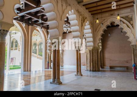 Aljaferia Palast Innenansicht in Zaragoza , Spanien.Islamische Architektur.christliche Könige von Aragon Residenz. Stockfoto