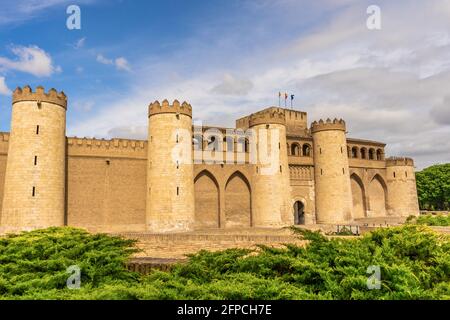 Aljaferia Palast (Palacio de la Aljaferia), befestigter mittelalterlicher Islamischer Palast in Zaragoza, Aragon Spanien Stockfoto