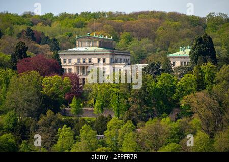 Villa Hügel, Sitz der Industriefamilie Krupp, jetzt Alfried Krupp von Bohlen und Halbach Stiftung, Museum, Hügelpark, Essen, NRW, Deutschland Stockfoto