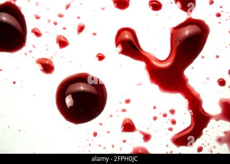 Marmelade Flecken auf Cover Back wie Blut. Makro-Foto von Details von Sweet Tröpfchen Stockfoto