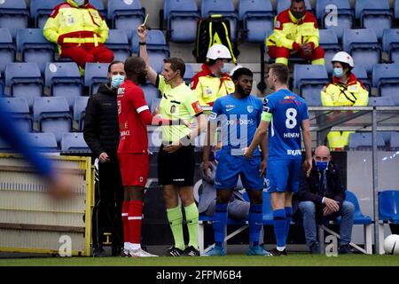 GENK, BELGIEN - 20. MAI: Schiedsrichter Jan Boterberg während des Spiels der Belgischen Jupiler Pro League zwischen KRC Genk und dem Royal Antwerp FC in der Luminus Arena am 20. Mai 2021 in Genk, Belgien (Foto: Jeroen Meuwsen/Orange PicBilder) Stockfoto