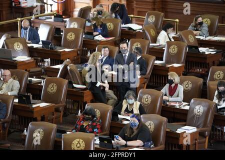 Die Gesetzgeber im Texas House arbeiten an Verhandlungen, Gesetzentwürfen und Gesetzesentwürfen auf der 87. Sitzung der texanischen Legislative in Austin. Jedes der 150 Mitglieder wird zu zwei Jahren gewählt. Stockfoto