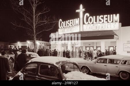 Am 11. Februar 1964 spielten die Beatles ihr legendäres erstes amerikanisches Konzert, das ausverkauft war, im Washington Coliseum. Das Coliseum befand sich neben dem WWDC, dem ersten US-Radiosender, der eine Beatles-Platte spielte. Stockfoto