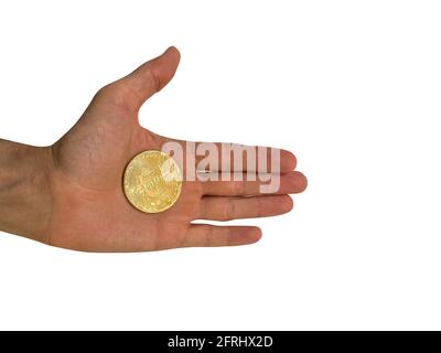 Bitcoin-Token-Münze in der Hand des Mannes isoliert auf weißem Hintergrund Stockfoto