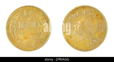 1000 Lira Münze, 1990 türkei, isoliert auf weißem Hintergrund Stockfoto