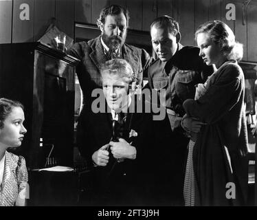 GABRIELLE STUMPF GORDON JACKSON JAMES ROBERTSON GERECHTIGKEIT BRUCE SETON UND JOAN GREENWOOD IN WHISKY IN HÜLLE UND FÜLLE ! 1949 Regisseur ALEXANDER MACKENDRICK Roman Compton Mackenzie und Angus MacPhail Produzent Michael Balcon an Ealing Studios Production / General Film Distributors (GFD) Stockfoto