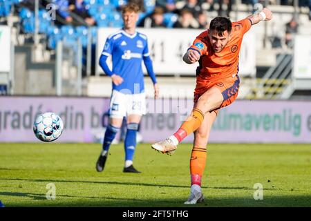 Lyngby, Dänemark. Mai 2021. Bashkim Kadrii (12) von Odense Boldklub, gesehen während des 3F Superliga-Matches zwischen Lyngby Boldklub und Odense Boldklub im Lyngby Stadium. (Foto: Gonzales Photo/Alamy Live News Stockfoto