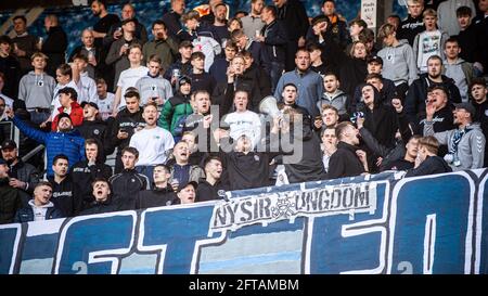 Aarhus, Dänemark. Mai 2021. Fußballfans von Aarhus GF gesehen während des 3F Superliga-Spiels zwischen Aarhus GF und Broendby IF im Ceres Park in Aarhus. (Foto: Gonzales Photo - Morten Kjaer). Stockfoto