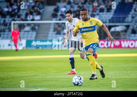 Aarhus, Dänemark. Mai 2021. Kevin Mensah (14) von Broendby, WENN er während des 3F Superliga-Spiels zwischen Aarhus GF und Broendby IF im Ceres Park in Aarhus gesehen wurde. (Foto: Gonzales Photo - Morten Kjaer). Stockfoto