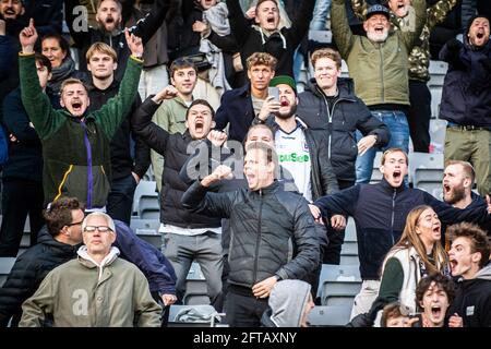 Aarhus, Dänemark. Mai 2021. Fußballfans von Aarhus GF gesehen während des 3F Superliga-Spiels zwischen Aarhus GF und Broendby IF im Ceres Park in Aarhus. (Foto: Gonzales Photo/Alamy Live News Stockfoto