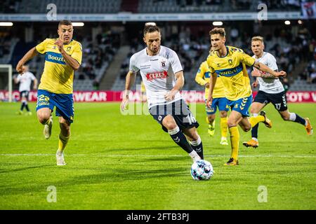 Aarhus, Dänemark. Mai 2021. Casper Hojer Nielsen (16) von Aarhus GF gesehen während des 3F Superliga-Spiels zwischen Aarhus GF und Broendby IF im Ceres Park in Aarhus. (Foto: Gonzales Photo - Morten Kjaer). Stockfoto