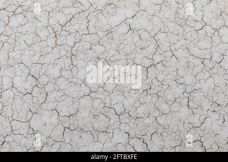 Risse im schlammigen Ton des Toadhocker Geologic Park, Oglala National Grassland, Nebraska, USA Stockfoto