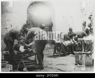 Erster Weltkrieg, 1. Weltkrieg, Westfront - Wunden von Anzac-Männern im provisorischen Krankenhaus, Frankreich. Australien, Neuseeland. Stockfoto