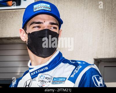 Indianapolis, Usa. Mai 2021. Alex Palou, Punkteführer der NTT IndyCar Series, erwartet am Freitag, den 21. Mai 2021 in Indianapolis, Indiana, den Trainingsbeginn für den 2021 Indianapolis 500. Foto von Edwin Locke/UPI Credit: UPI/Alamy Live News Stockfoto