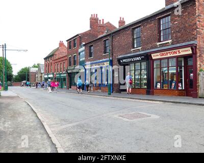 Blick auf die alte High Street im Black Country Museum Dudley Stockfoto