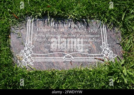 Los Angeles, Kalifornien, USA 19. Mai 2021 EIN allgemeiner Blick auf die Atmosphäre der Drehbuchautorin Marion Fairfax Grave in Garden of Legends auf dem Hollywood Forever Cemetery am 19. Mai 2021 in Los Angeles, Kalifornien, USA. Foto von Barry King/Alamy Stockfoto Stockfoto