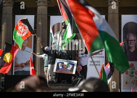 Melbourne, Australien. Mai 2021. Am zweiten Wochenende in Folge versammeln sich Anhänger von Freedom for Palestine in Melbourne, um gegen die Gräueltaten zu protestieren, die gegen das indigene palästinensische Volk in seinem Heimatland begangen werden. Dies folgt auf einen Waffenstillstand zwischen israelischen und palästinensischen Truppen, der am Vortag angekündigt wurde. Quelle: Jay Kogler/Alamy Live News Stockfoto