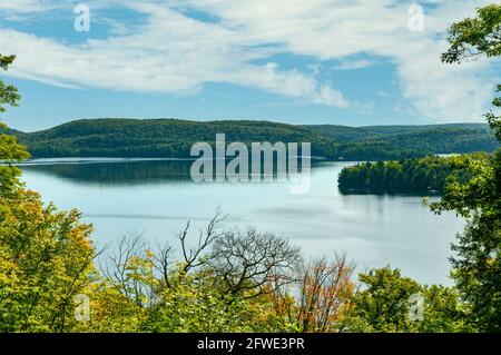 Tea Lake vom Hardwood Lookout, Algonquin Park, Ontario, Kanada Stockfoto