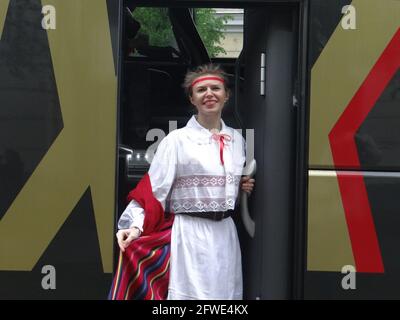Der neue Stadtverkehr mit innovativen Technologien und Ökosystemen aus aller Welt wird vom Stadtgouverneur Alexander Beglov auf dem Manezhnaya-Platz in St. Petersburg, Russland, ausgestellt und gesehen Stockfoto