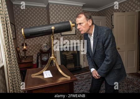 Andrew Marr eröffnet bahnbrechende Ausstellung im Haus von J W M Turner, Sandycoombe Road, St Margarets, Twickenham, England, VEREINIGTES KÖNIGREICH Stockfoto