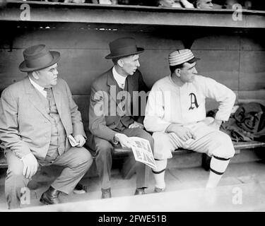 Connie Mack, Managerin und Ira Thomas, Philadelphia Athletics 1914. Stockfoto