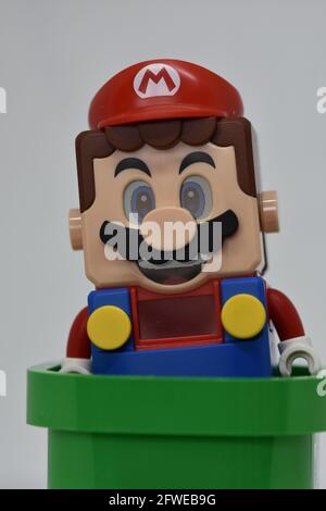 Ein Bild von Mario aus dem LEGO 71360 Super Mario Abenteuer mit Mario Starter Course Set Stockfoto