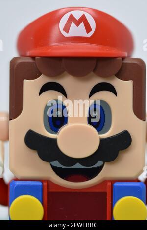 Ein Bild von Mario aus dem LEGO 71360 Super Mario Abenteuer mit Mario Starter Course Set Stockfoto