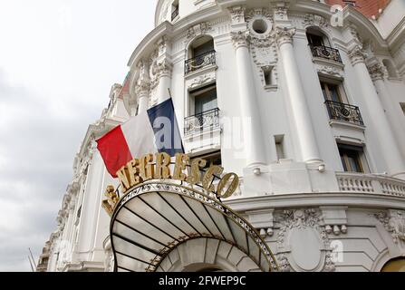 Das Hotel Negresco ist ein Hotel und Standort des Restaurants Le Chantecler, an der Promenade des Anglais in der Stadt Nizza, Frankreich. Stockfoto