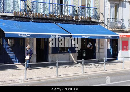 Pasteis de nata Süßwaren in Lissabon, Portugal Stockfoto