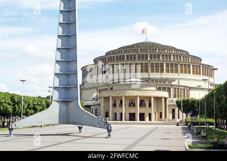 Außenansicht der Centennial Hall in Breslau, Polen, ein Meisterwerk der frühen Moderne, eine Multifunktionshalle aus Stahlbeton Stockfoto