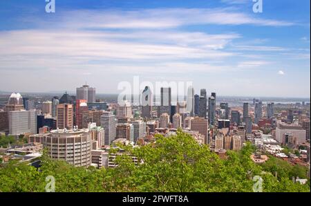 Luftaufnahme der Skyline von Montreal im Frühling, Quebec, Kanada Stockfoto