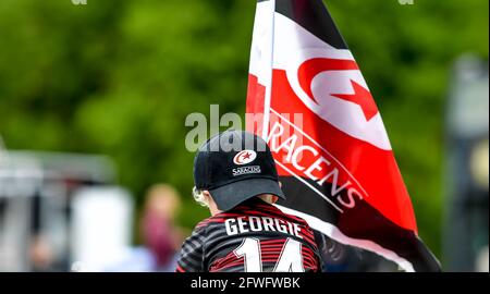 London, Großbritannien. Mai 2021. Es ist großartig, Fans aller Altersgruppen zu sehen und freut sich über den Abschluss des Play-Off-Halbfinalmatches der Allianz Premier 15 zwischen Saracens Women und Loughborough Lightning, das Saracens am 22. Mai 2021 im StoneX Stadium, London, England, als Sieger 28-24 herausholen konnte. Foto von Phil Hutchinson. Nur zur redaktionellen Verwendung, Lizenz für kommerzielle Nutzung erforderlich. Keine Verwendung bei Wetten, Spielen oder Veröffentlichungen einzelner Clubs/Vereine/Spieler. Kredit: UK Sports Pics Ltd/Alamy Live Nachrichten Stockfoto