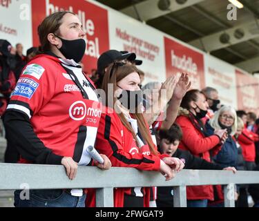 Salford, England - 22. Mai 2021 - Salford-Anhänger beobachten während der Rugby League Betfred Super League Runde 7 Salford Red Devils vs Wigan Warriors im AJ Bell Stadium, Salford, Großbritannien Dean Williams/Alamy Live News Stockfoto