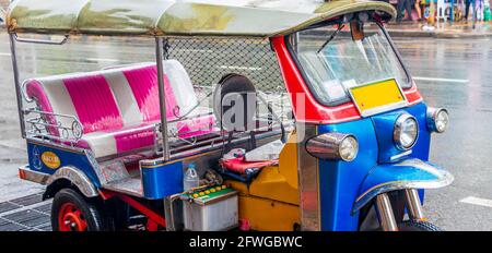 Bangkok Thailand 22. Mai 2018 typisches buntes Tuk Tuk geparkt in Bangkok Thailand. Stockfoto