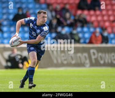 Eccles, Großbritannien. Mai 2021. Harry Smith (20) von Wigan Warriors mit dem Ball in Eccles, Vereinigtes Königreich am 5/22/2021. (Foto von Simon Whitehead/News Images/Sipa USA) Quelle: SIPA USA/Alamy Live News Stockfoto