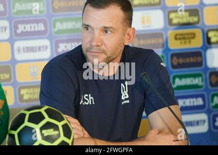 Charkiw, Ukraine - 21. Mai 2021: Pressekonferenz Andriy Schewtschenko, Leiter der ukrainischen Nationalmannschaft Stockfoto