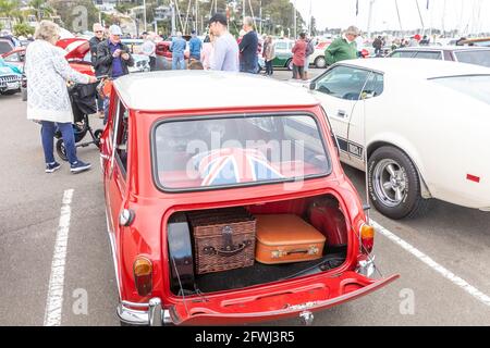 Red Mini Super Deluxe Oldtimer am Pittwater Motor einzigartige Autorenveranstaltung der association in Sydney, Australien Stockfoto