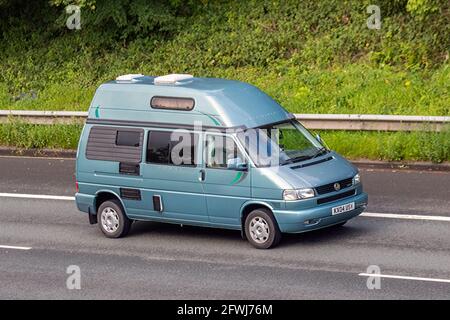 2004 grün VW Volkswagen Fenster van Topaz Auto-Sleeper; Stockfoto