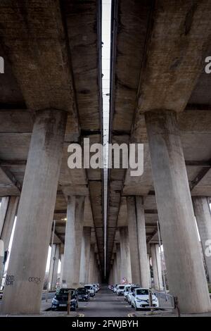 Unter der Autobahnüberführung M8, Glasgow Stockfoto