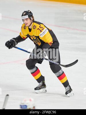 Riga, Lettland. Mai 2021. Stefan LOIBL, DEB 15 NORWEGEN - DEUTSCHLAND 1-5 IIHF EISHOCKEY-WELTMEISTERSCHAFT Gruppe B in Riga, Lettland, Lettland, 22. Mai 2021, Staffel 2020/2021 © Peter Schatz / Alamy Live News Credit: Peter Schatz/Alamy Live News Stockfoto