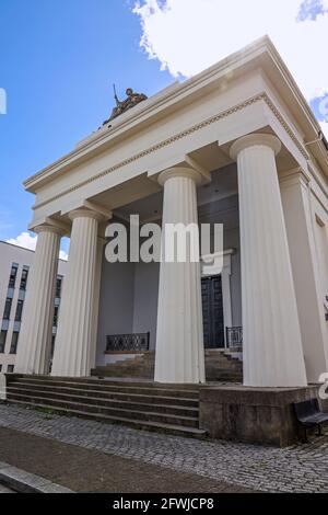 Das imposante Devonport Guildhall in der Ker Street, im Vorort von Devonport in Plymouth. Ein Regency-Gebäude des Architekten John Foulston und datiert f Stockfoto