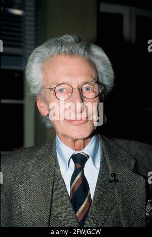 Köln, Deutschland. Mai 2003. Der niederländische Schriftsteller Harry MULISCH Credit: Horst Galuschka/dpa/Horst Galuschka dpa/Alamy Live News Stockfoto