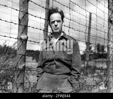 MERVYN JOHNS IN THE CAPTIVE HEART 1946 REGISSEUR BASIL DEARDEN Originalgeschichte Patrick Kirwan Drehbuch Angus MacPhail und Guy Morgan Art Direction Michael Relph Produzent Michael Balcon Ealing Studios / Eagle-Lion Distributors Limited Stockfoto