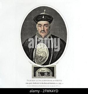 Maschinell koloriertes Porträt des Qianlong-Imperators [hier als Tchien-Lung] (25. September 1711 – 7. Februar 1799) war der fünfte Kaiser der Qing-Dynastie und der vierte Qing-Kaiser, der über China selbst regierte, regierte von 1735 bis 1796. Kupferstich aus der Encyclopaedia Londinensis oder, Universal Dictionary of Arts, Sciences, and literature; Band IV; herausgegeben von Wilkes, John. Veröffentlicht 1810 in London Stockfoto