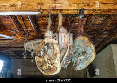 Dali bai Minderheit autonome Präfektur der provinz yunnan shaxi Stadt Häuser hängen Jianchuan Landkreis deng Schinken Stockfoto